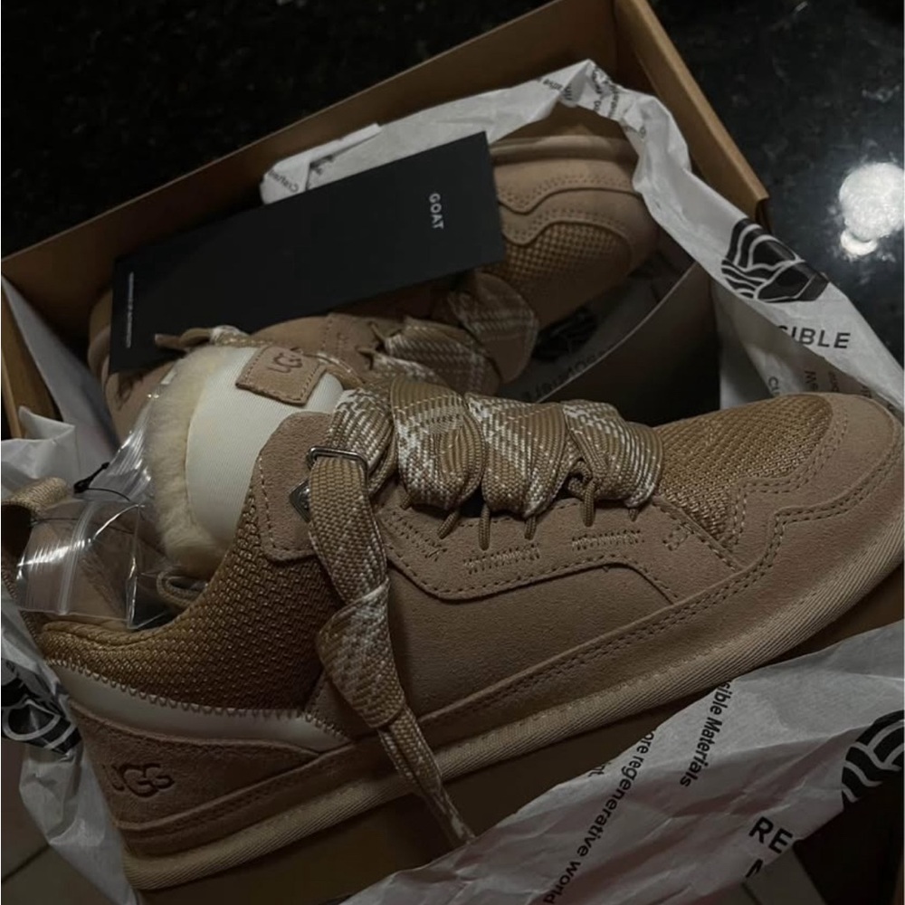 UGG Woman Beige and Cream Sneakers